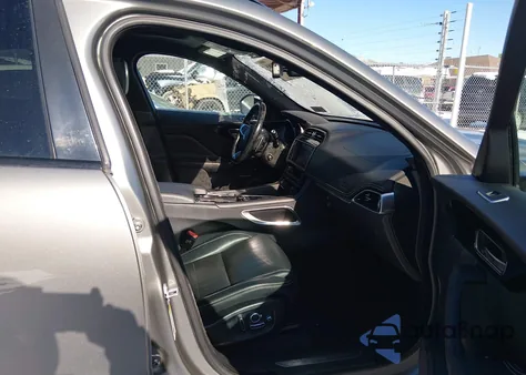 2018 Jaguar F-Pace 30T R-Sport из США, поврежденный, VIN SADCL2GX1JA285519